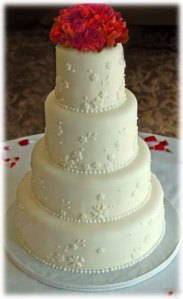 white-on-white-wedding-cake